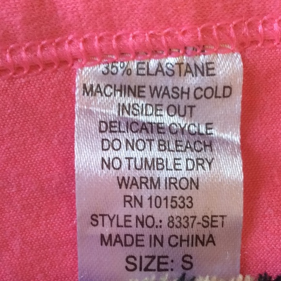 Pajamas excellent condition - Picture 6 of 10